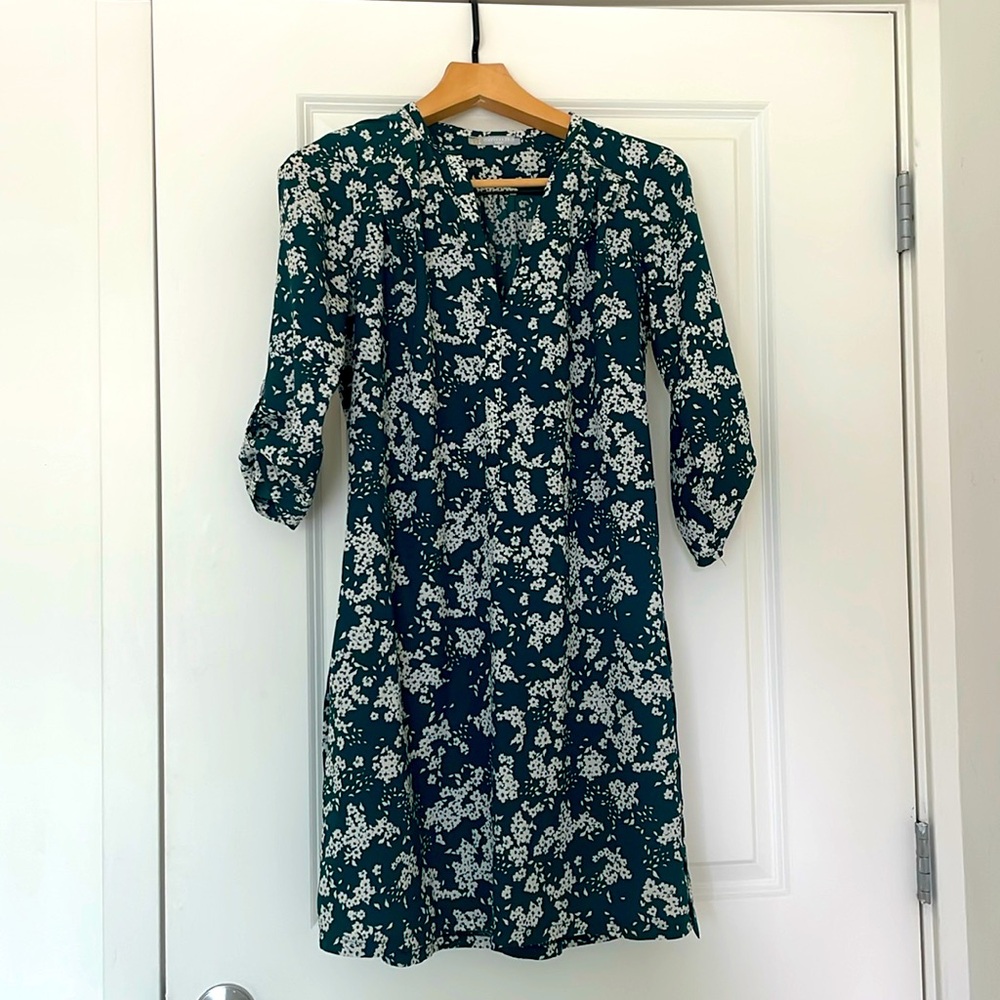 Cute summer dress in green tones